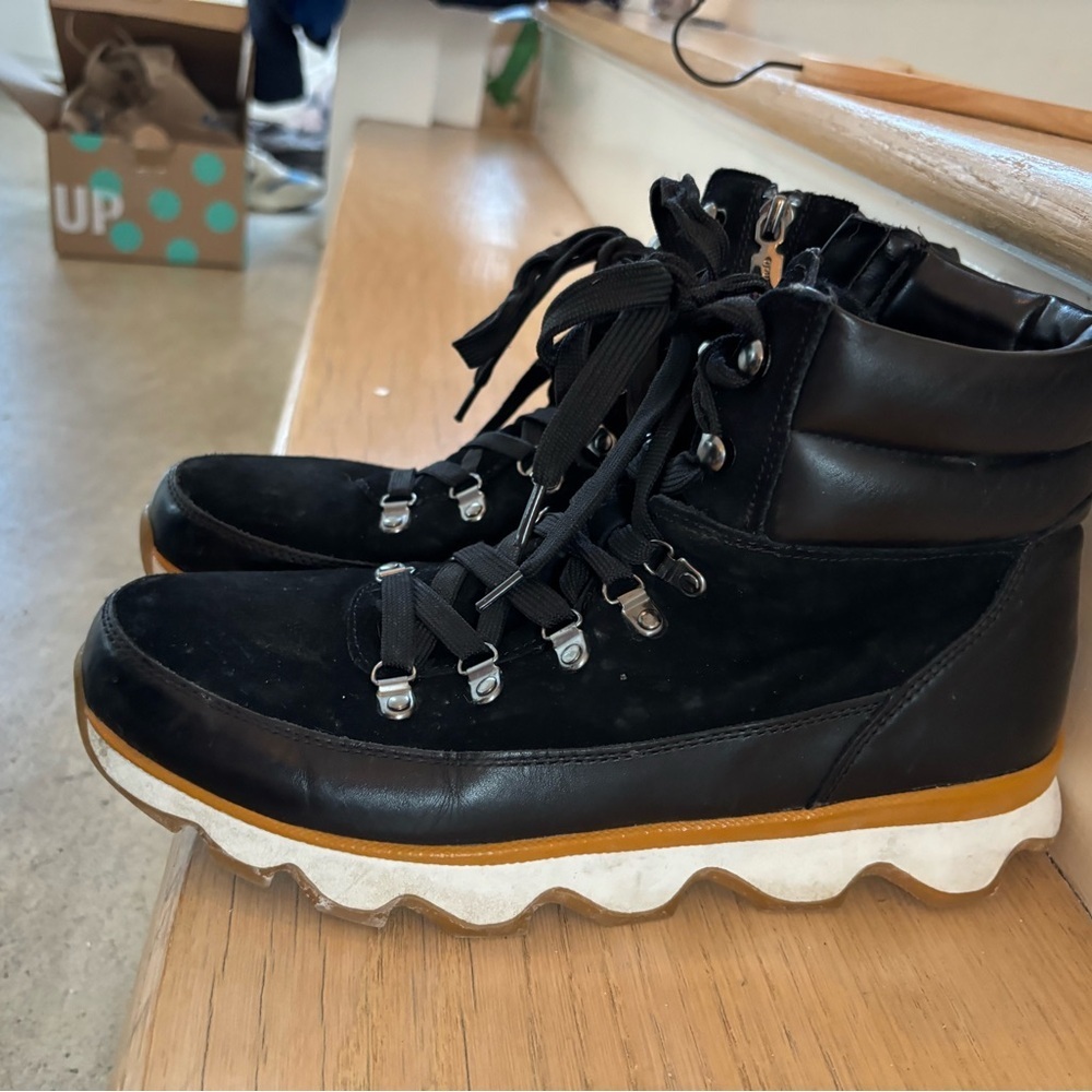 BLONDO Women’s Hiker-Style Lace-Up Waterproof Boots Size 10 black faux leather - Picture 5 of 15